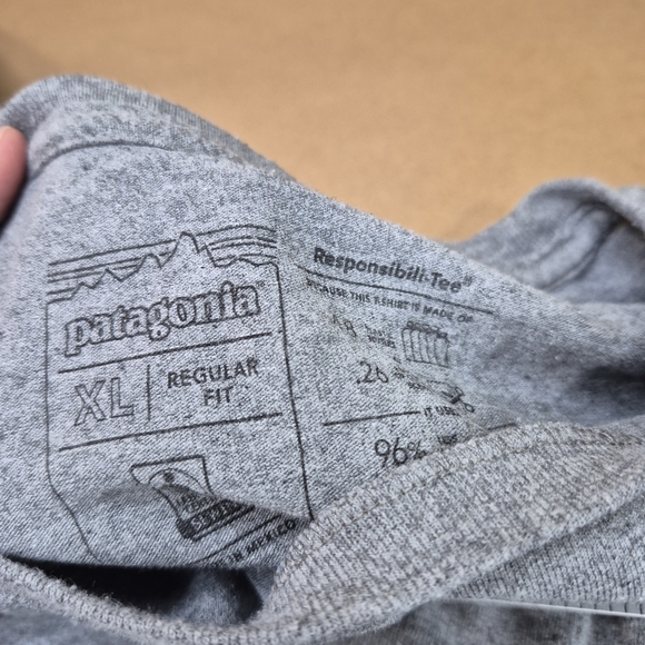 Patagonia Gray Graphic T-Shirt 2262/965 - Picture 7 of 7